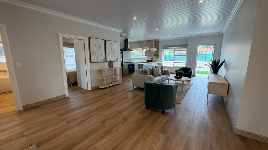 3 Bedroom Property for Sale in Fraaiuitsig Western Cape